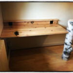 Bureau flottant, personnalisé "The Mandalorian"