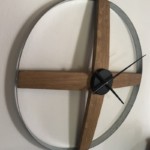 Horloge fabriqué à partir de douelles et cerclage de tonneau